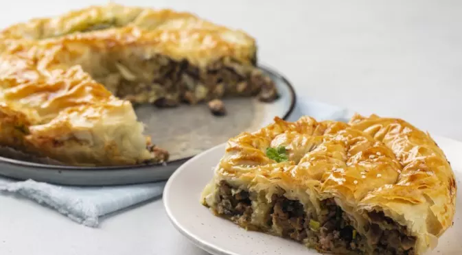 Баница с месо за Месни Заговезни
