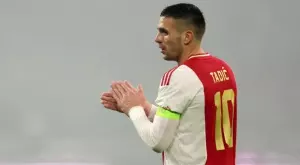 Аякс прекрати договора на Душан Тадич и се сбогува с капитана си