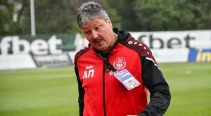 Любо Пенев е много доволен, разочарован Моралес отсече: Няма отбор, който да ни надигра тук