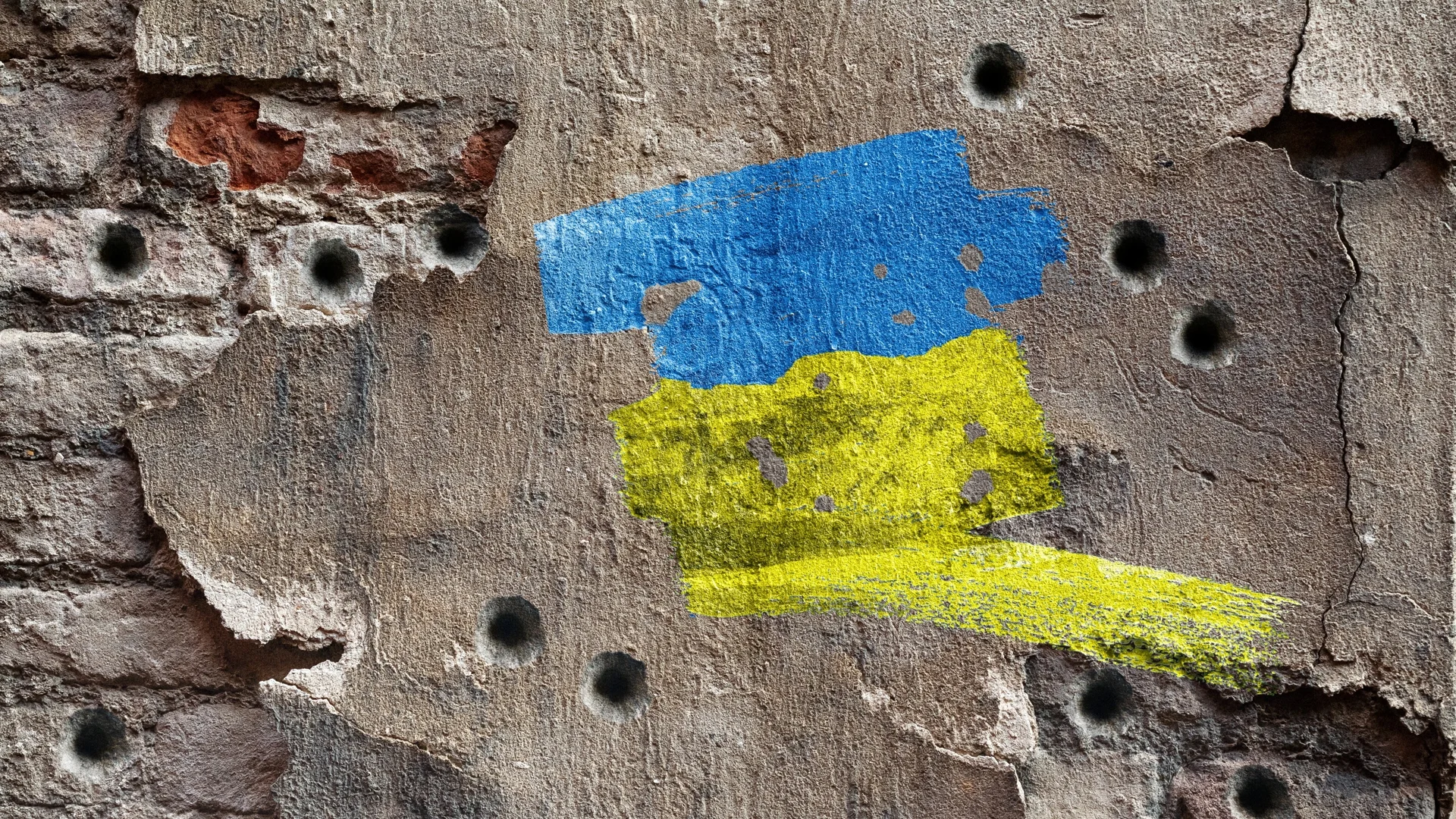 Украинското знаме се развя над Кримските планини и в окупираната Макеевка (ВИДЕО)