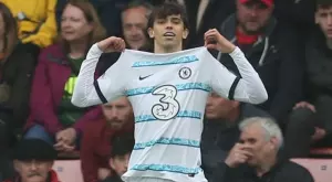 {{ otherArticle[0].article.title }}