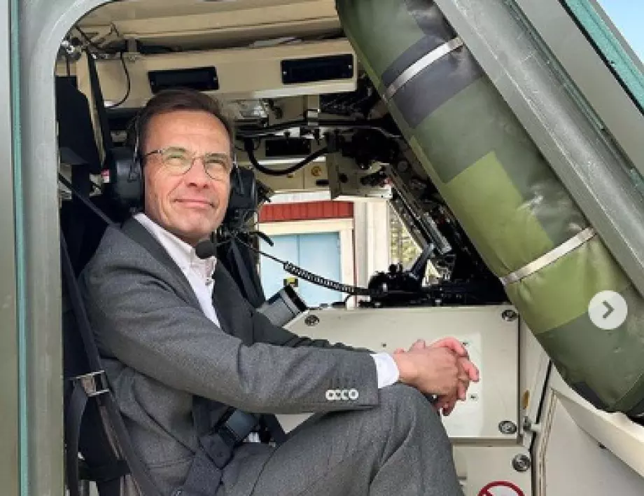 Шведският премиер тества бойните машини за Украйна (СНИМКИ)