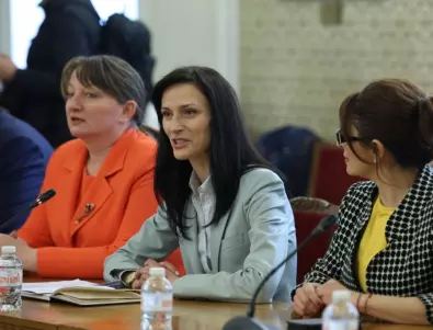 Мария Габриел обеща на ПП-ДБ: Освобождаването на Гешев е заявка за цялостна реформа
