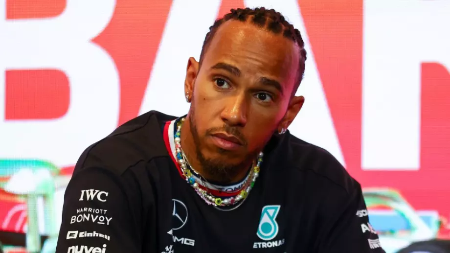"Ужасен съм, много под средното ниво": Люис Хамилтън призна, че не се справя добре във Формула 1