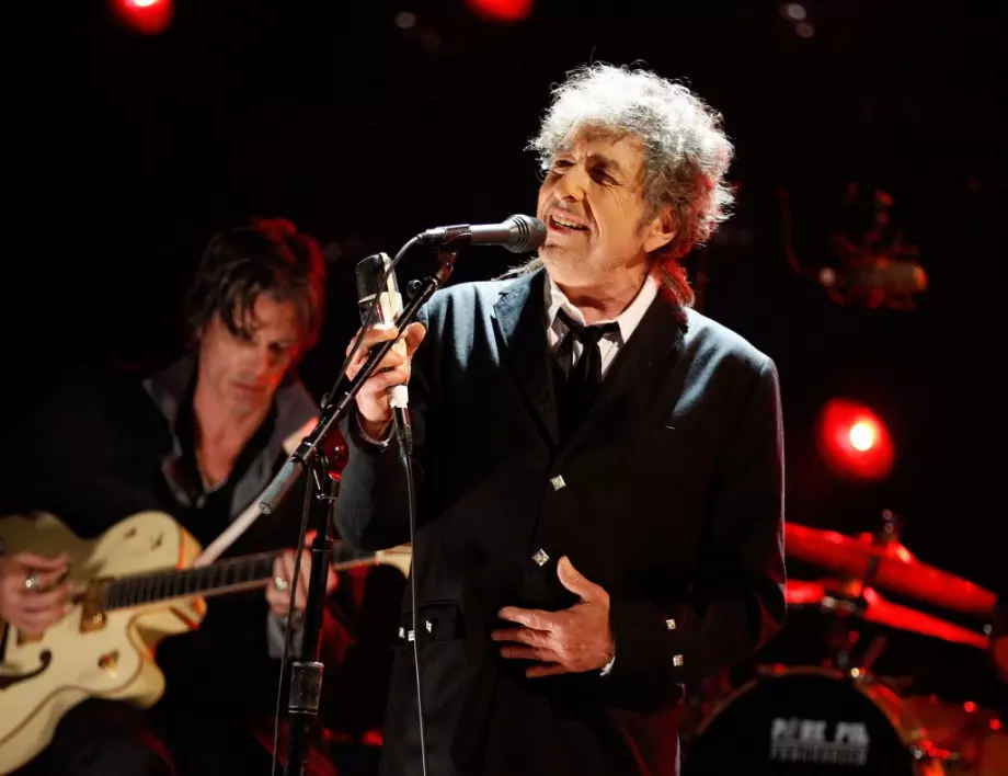 Издават нова книга за Боб Дилън с текстове на песни, редки снимки и рисунки