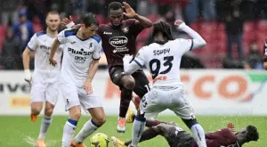 "Удавяне" в локвите в Салерно: "Молитвите" на Богинята не помогнаха - топ 4 в Серия А вече е мираж (ВИДЕО)