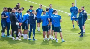 {{ otherArticle[0].article.title }}