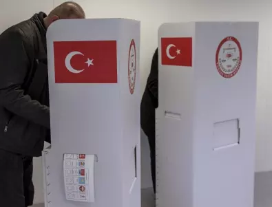 Наблюдатели за изборите в Турция: Двамата кандидати не бяха равнопоставени