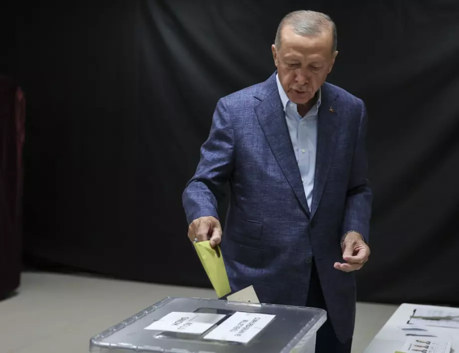 Как преминават изборите в Турция: с малко бой, но все пак всичко е спокойно (СНИМКИ+ВИДЕО)