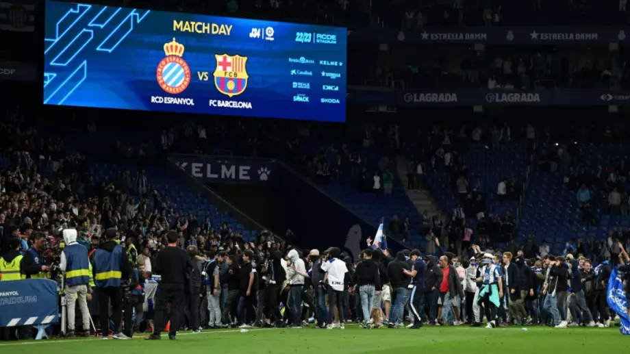 Идентифицират погналите Барселона фенове на Еспаньол, чака ги забрана за мачове