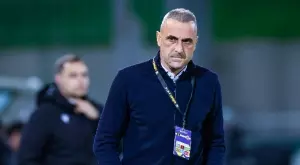 Реакция! Шеф на Лудогорец каза ще бъде ли уволнен Петев след издънката в Косово