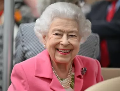 Предсказание на Нострадамус за любовник на кралица Елизабет II може да притесни наследниците ѝ