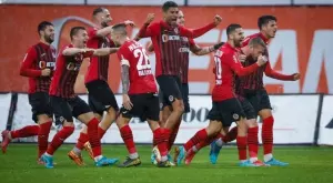 {{ otherArticle[0].article.title }}