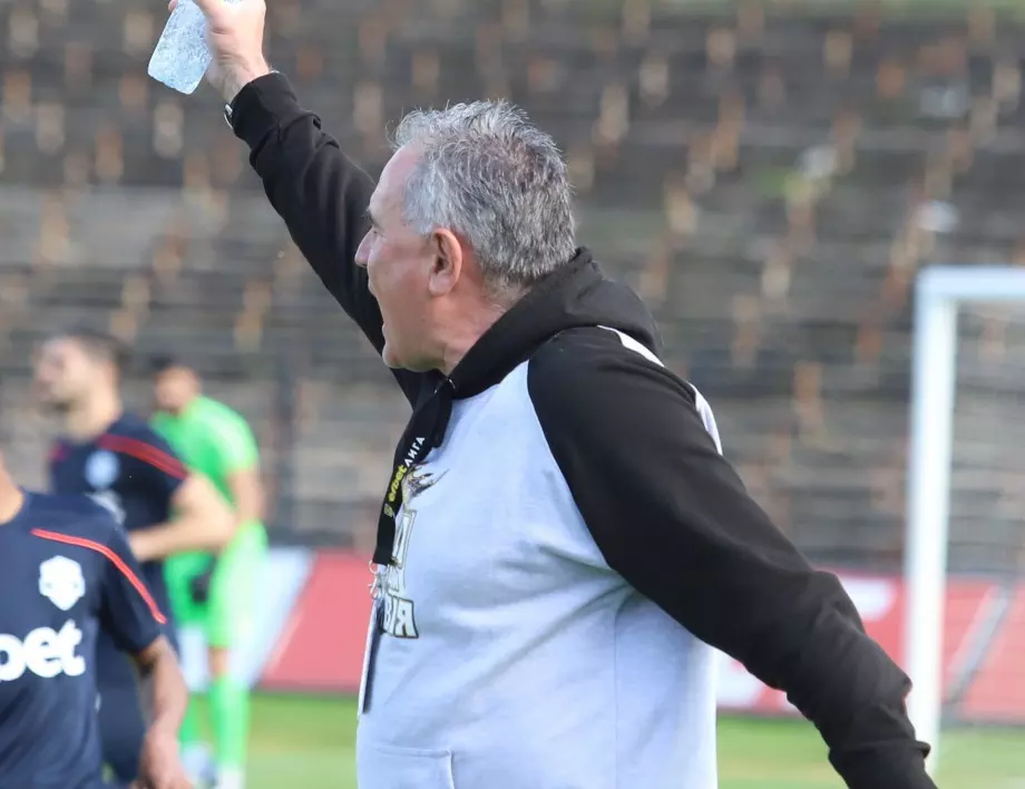 Треньорът на Славия: Защо Ботев не игра и срещу нас с децата? (ВИДЕО)