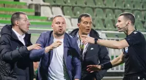 {{ otherArticle[0].article.title }}