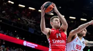 Александър Везенков: Как "ефектът на пеперудата" и Джеймс Хардън го пратиха в Сакраменто?