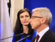 Анализатори: Трудно се управлява без доверие, но така партньорите ще се дебнат и ще се контролират