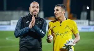 {{ otherArticle[0].article.title }}