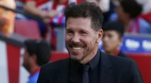 Атлетико Мадрид представи официално турската "стена" от Лестър - Чаглар Союнджу