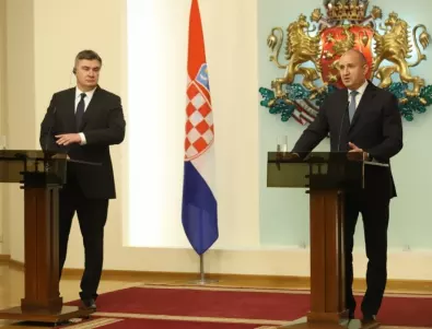Радев се оплака на хърватския президент, че България остана извън Шенген