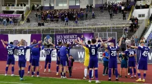 {{ otherArticle[0].article.title }}