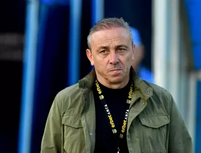 БФС предлага сериозна заплата на Илиан Илиев, за да поеме националния отбор