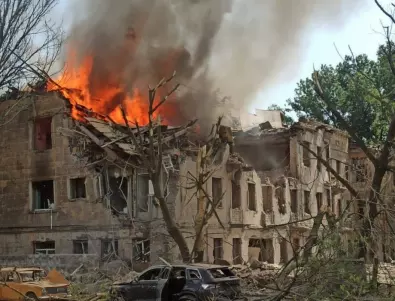 20 ранени след руска атака в Днипро (ВИДЕО)