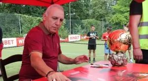 {{ otherArticle[0].article.title }}