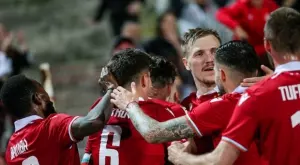 {{ otherArticle[0].article.title }}