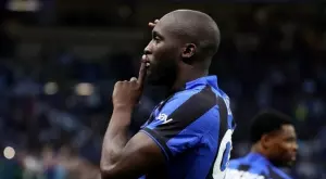 {{ otherArticle[0].article.title }}