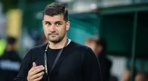 {{ otherArticle[0].article.title }}