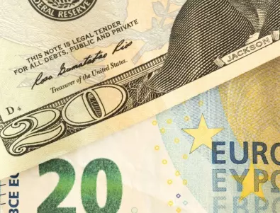 Еврото отстъпи под психологическа граница