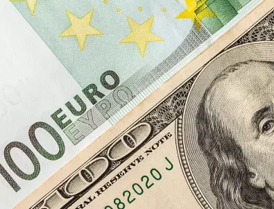 Еврото отново пада спрямо долара в междубанковата търговия