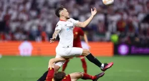 ВИДЕО: Фен на Райо Валекано бръкна с пръст в задните части на играч на Севиля