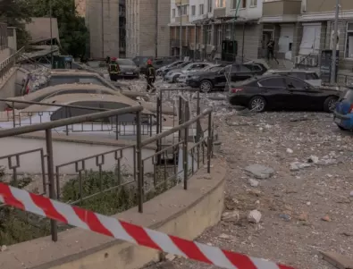 Русия бомбардира болница в Херсон и уби млад лекар (СНИМКИ)