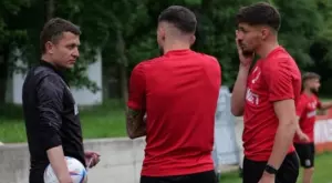 {{ otherArticle[0].article.title }}