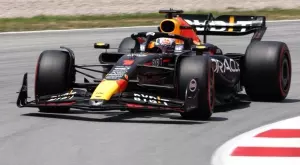 Верстапен и Перес не оставиха шансове на решетката при първата тренировка преди Гран При на Испания