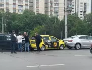 Тежка верижна катастрофа на "Цариградско шосе" (СНИМКИ)