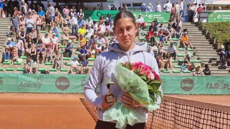 Жалко! 16-годишна българска тенисистка допусна обрат и загуби титлата в Белгия