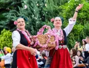 Над 12 000 участници изпъстриха шествието на 120-ия Празник на розата в Казанлък (СНИМКИ)