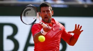 Джокович пусна кръв, но след това бе безпощаден: Очаква друг балканец или Алкарас на 1/2-финала на Ролан Гарос (ВИДЕО)