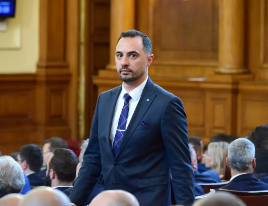 Частна фирма не връща милиони на държавата за спрения правителствен комплекс