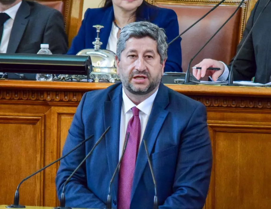 Христо Иванов и ДПС в сблъсък: Ще променя ли Пеевски Конституцията? (ВИДЕО)