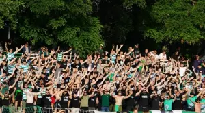 След бой между агитките на Черно море и Спартак фен на "моряците" е с едногодишна забрана