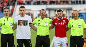 {{ otherArticle[0].article.title }}