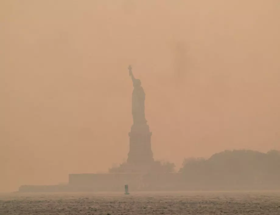 Милиони американци са застрашени от мръсен въздух заради горските пожари в Канада