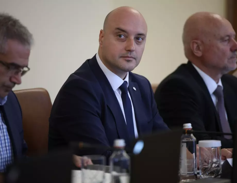 Правосъдният министър разговаря с Пеевски за конституционната реформа - ето какво решиха
