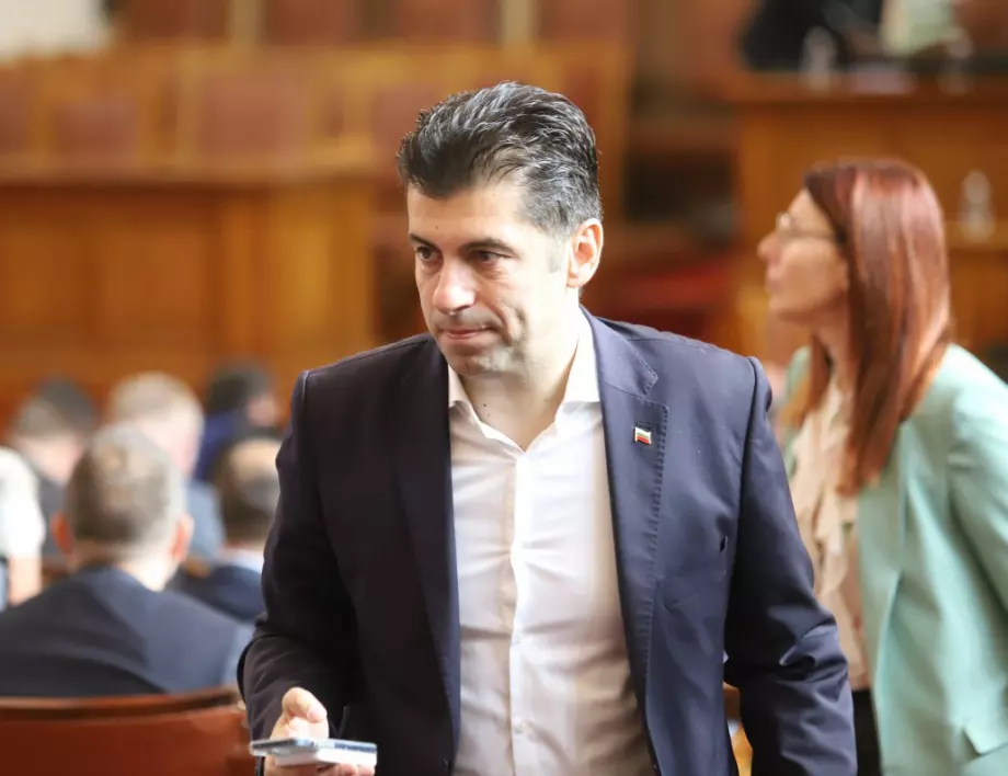 "Димка и предизборен цирк": Кирил Петков потвърди, че няма да участват в извънредното заседание на НС