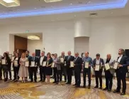 Награда за предприемчива община получи кметът на Ловеч на форум в Правец