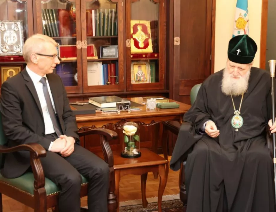 Патриарх Неофит прие на среща премиера Николай Денков 